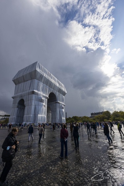 JMC3050-Paris-Arc-de-Triomphe-Christo